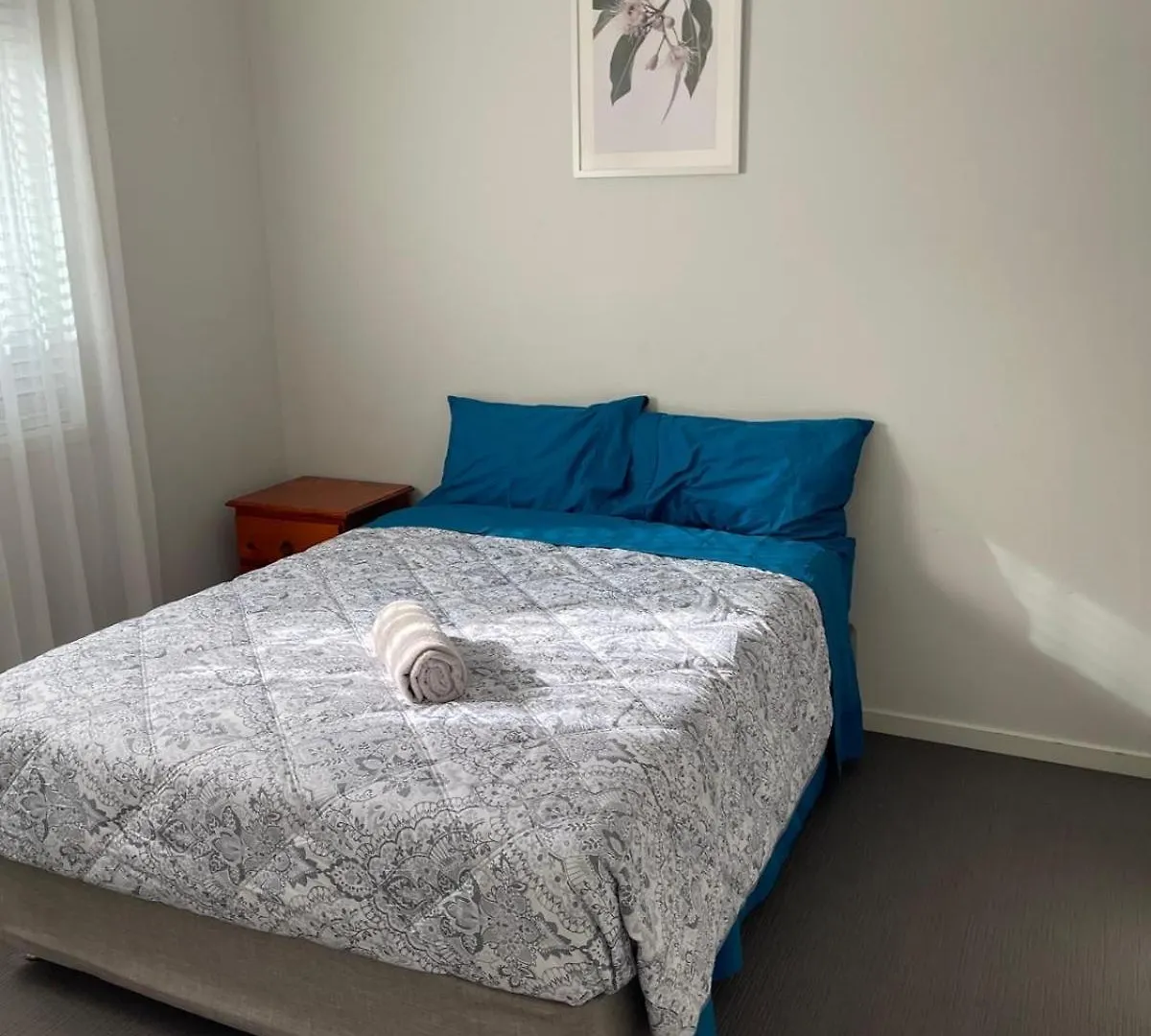 Modern Four Bedroom Holiday Home Available In Deebing Heights Loamside Australia
